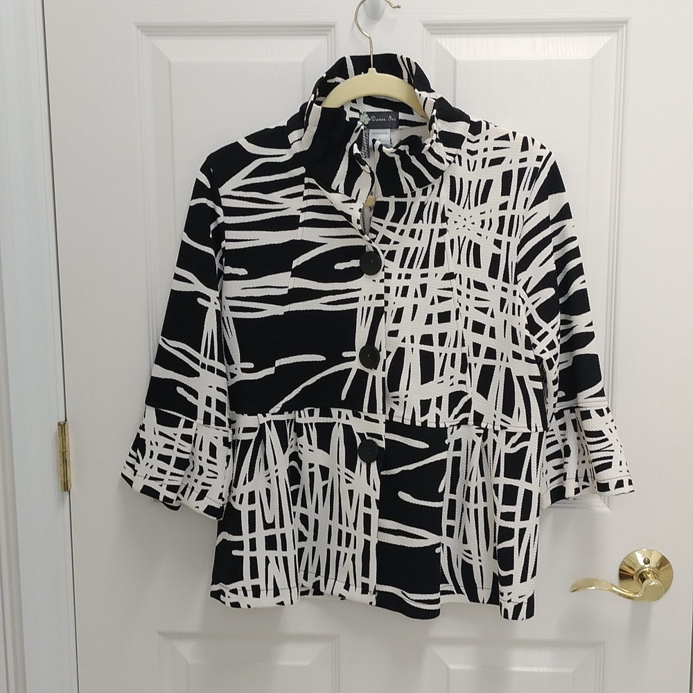 Damee short jacket